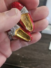 Vintage Mode Art Ruby Slippers Brooch Pin Wizard of Oz & Magnet