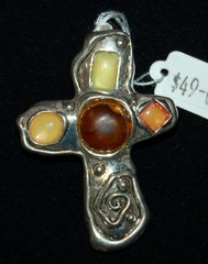 VINTAGE JEWELRY Brooch Pendant Nice Vintage Find!