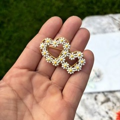Vintage Retro Hippy Mod 60’s Lot of 3 Enamel Metal Colorful Flower Pins Brooches