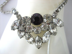 VINTAGE EISENBERG ICE CLEAR AND PURPLE RHINESTONE 18″ NECKLACE