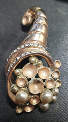 Gold toned Metal Imitation Pearl Rhinestone Cornucopia Brooch Pin NEEDS REPAIR