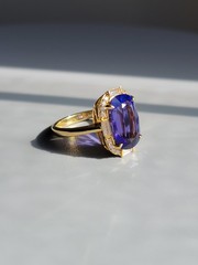 Vintage 18K Yellow Gold Elongated Cushion 5 Carat Tanzanite Diamond Ring Size 5