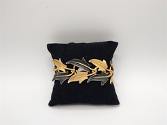 Vintage Mode Art Black & Gold Tone Leaf Bracelet, Brooch, Clip Earrings Set
