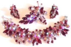 BOOK PIECE D&E JULIANA Red AB RS Bracelet Brooch Clip Earrings Vintage Set MINT!