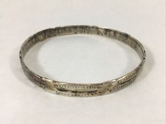 Silver Southwestern Style Bracelet 2.25″ Diameter Thin Bangle Vintage