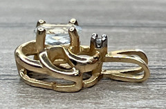 Vintage 14K Solid Yellow Gold White Sapphire & Tiny Diamond Pendant .88g Signed