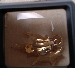 Vintage Brown Mode Art Brand Enamel Leaf Clip On Earrings