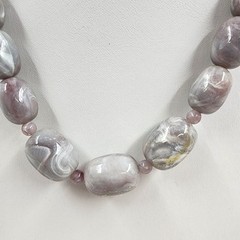 Gray Lavender Polish Marbled Agate Faux Pearl Beads Statement Necklace 12″ Drop