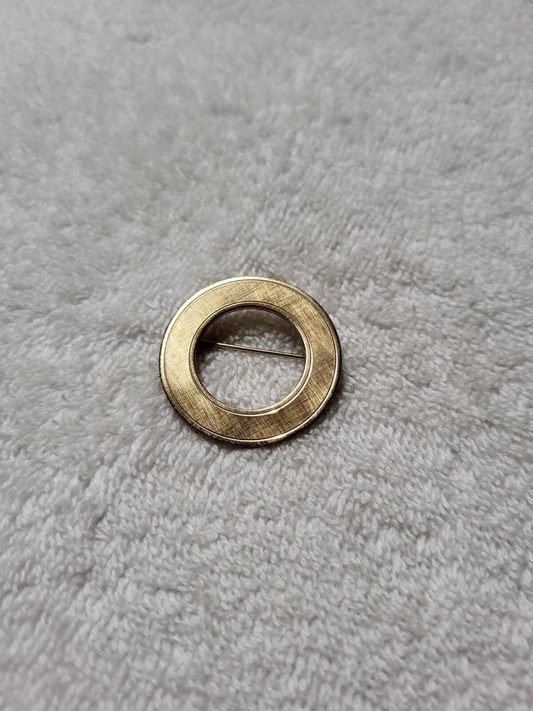 H.G. 1/20 12K GOLD FILLED Round Brooch Pin 1 1/4″