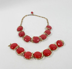 Lisner Vintage Red ‘Moon glow’ Lucite Thermoset Necklace & Bracelet Jewelry Set