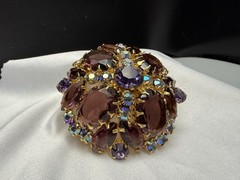Juliana D&E Book Piece Brooch Pin Shades Of Purple AB Rhinestone 2″ Ref #550 VTG