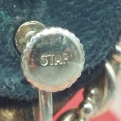 Star Gold Tone Vintage Screw Back Clip Earrings Square Twisted Chain Edge .75″