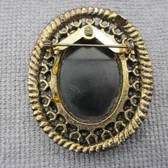 Vintage Cameo Brooch Early Plastic On Black Glass Gold Tone Frame