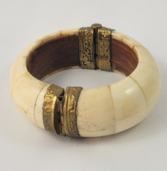 Bone/Horn Bracelet Camel/Cow with Brass Caps and Pin Closure Vintage