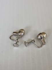 VTG White/Silver-Toned Faux Pearl Hinged Clip-On Women’s Earrings💥 Best Offer💥