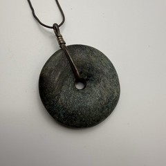 Vintage AGI Snake Chain Necklace Natural Green Gemstone Bi Disc Donut Pendant 16