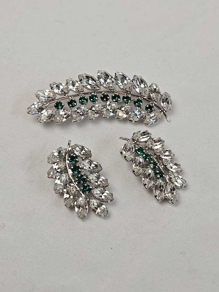 Vintage Mid Century B David Emerald Green Crystals Brooch & Clip Earring Set