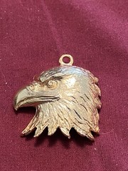 VTG GOLD PLATED METAL EAGLE HEAD PIN/BROOCH- 1970’s/80’s Costume Jewelry