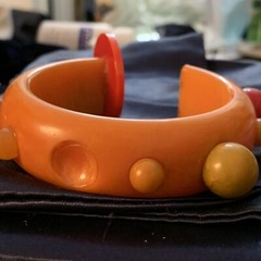 VTG OOAK ONE OF A KIND BAKELITE YELLOW RED DISC BALL GREEN BRACELET AS IS