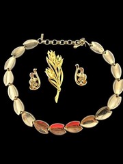 Vintage Monet Gold-Tone Jewelry Set – Necklace Earrings & Tulip Brooch