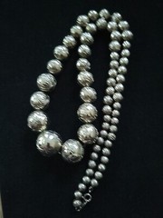 Vntg Japan textured metal beads silvertone necklace Rare