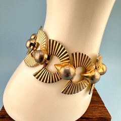 Vintage Art Deco Style Bracelet Gold Tone Fan Link 6.5″ Designer Signed