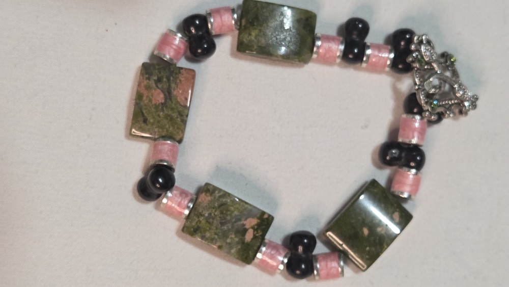 Vintage Semi-Precious Stone Toggle Bracelet (1029)
