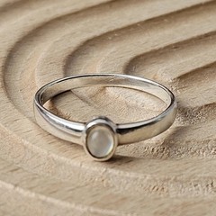 925 Sterling Silver Moonstone Minimalist Stackable Ring Size 6 – 1.29g