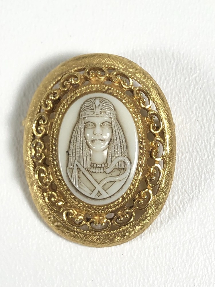 Vintage Egyptian Pin Brooch Cleopatra Crook and Flail Pharaoh Gold Tone 1.75 in