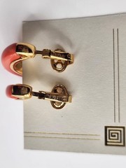 VTG Crown Trifari Coral Peach Lucite Hoop Earrings Gold Trifarium Clip 1955-69