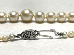 Vintage Graduated Akoya Cultured Pearl Necklace 18.5in 10K Filigree Clasp 14g