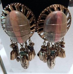 1980’s Dangling Earrings Clip-On Wood-Beads-Metal