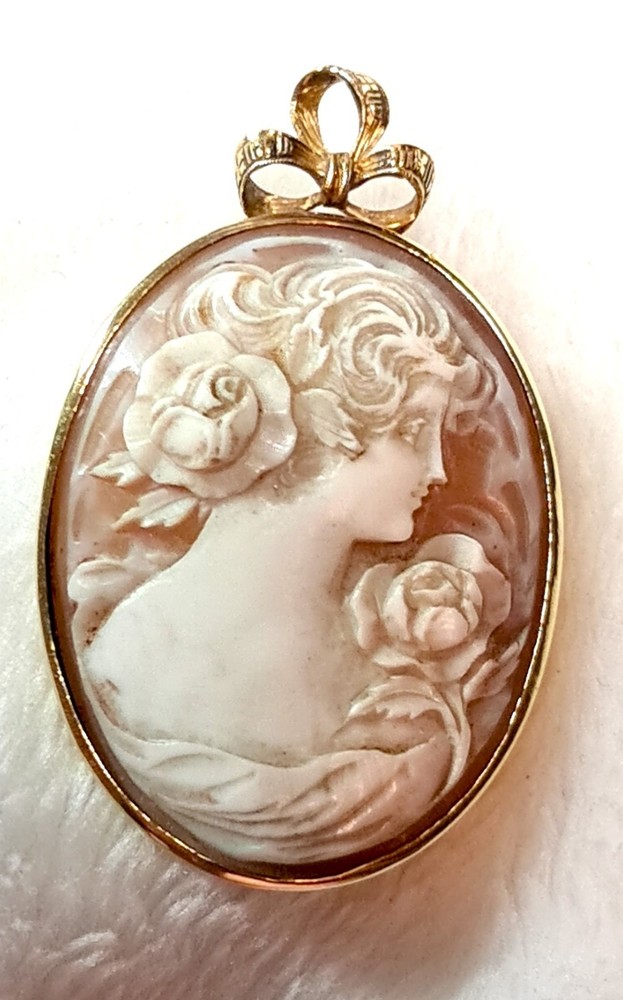 Vintage 14K Yellow Gold Solid Cameo Brooch 10.6 grams