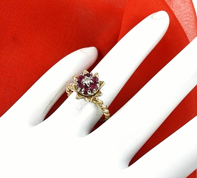 Vintage Solid 14K Yellow Gold Ring Ruby Diamond Cluster Fine Fancy Jewelry