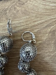 Vintage Silver Tone Metal Mesh Ball Round Dangle/Drop Hook Earrings Leverback