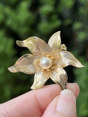 Vintage Jewelry Lot Nature Inspired Botanical & Flowers Gold Tone