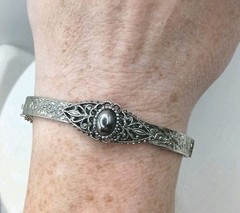 Vintage Silver Tone Filigree Hinged Bracelet Clip Earrings Brooch Set