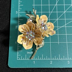 RARE Vintage CORO Enamel Flower AB Rhinestones Peach Tones Brooch Earring Set