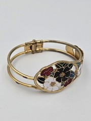 ​Vintage Taiwan ROC Cloisonné Enamel Floral Bypass Hinged Bangle Bracelet…