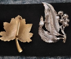 Vintage Sarah Coventry Daisy Flower Brooch Pin Brushed Gold Tone