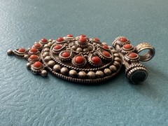 VINTAGE NAVAJO ZUNI ARTIST DONNA BESSELENTE .925 STERLING SILVER CORAL PENDANT
