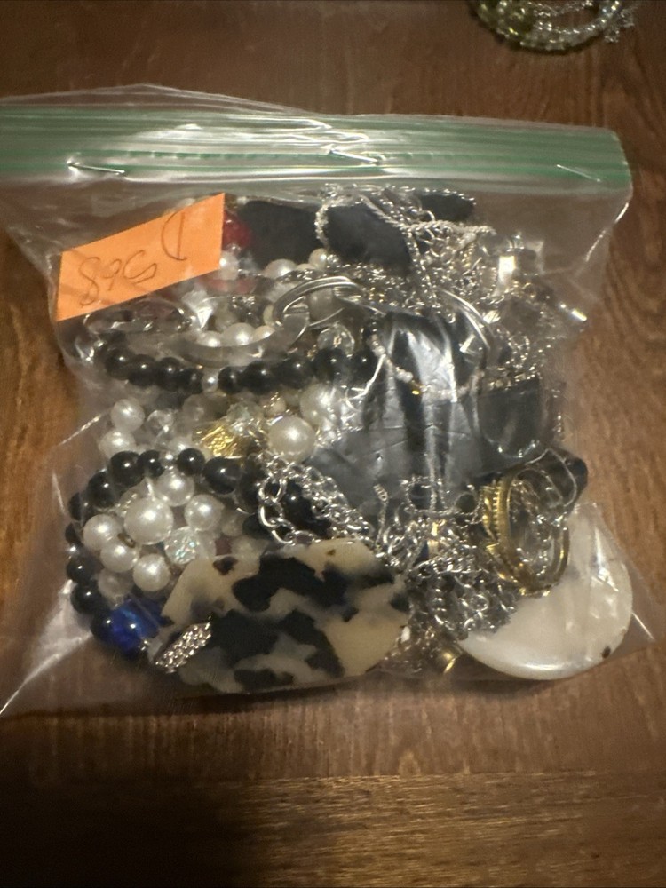 1 Pound Vintage To Modern Junk Jewelry Lot Repurpose Crafts #D568