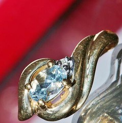 10k yellow gold pendant 0.425ct aquamarine & diamond swirl charm Handmade 1.58g