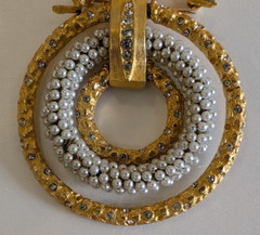 Vintage Large Rhinestone & Pearl Rings Brooch Pin