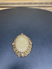 Antique Victorian Brooch – Ornate Gilt Metal with Central Cabochon and Champagne