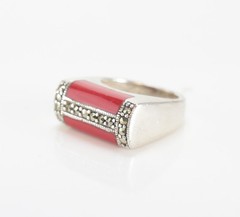 Vintage Sterling Silver Red Jasper Marcasite Pinky Ring size 4.75 flush mounted