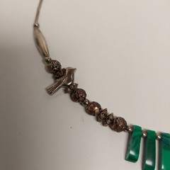 Silvertone Beaded Faux Malachite Gemstone Necklace With Birds Barrel Clasp 21″