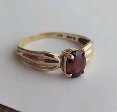 Vintage JACMEL MAURITIUS 10K Yellow Gold & Oval Garnet Ring Size 7.25