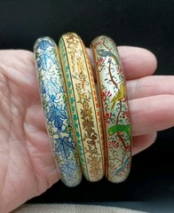 Vintage Kashmiri Bangle Bracelet Set 3 Hand Painted Wood Pulp Bird Floral 8.5″