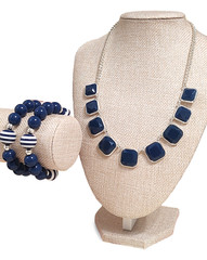 VTG 1980s Chunky Blue/ White Everyday Statement Necklace Bracelet Set 21″